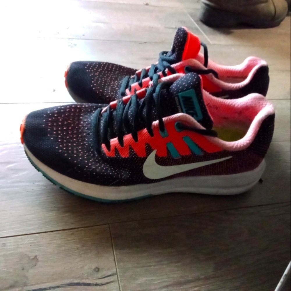 Nike zoom runners